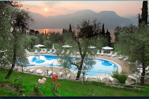Hotel Residence Rely Бренцоне-суль-Гарда Экстерьер фото