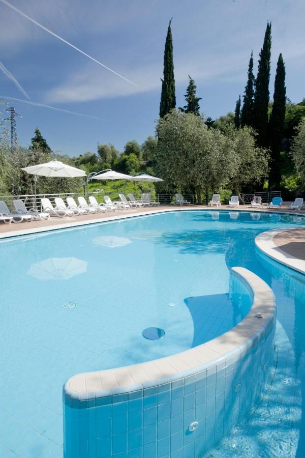 Hotel Residence Rely Бренцоне-суль-Гарда Экстерьер фото